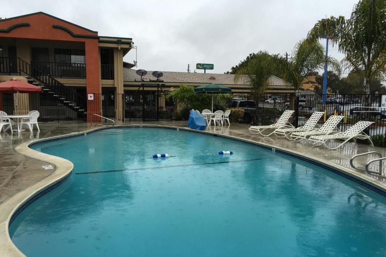 Super 8 By Wyndham Salinas Motel Kültér fotó