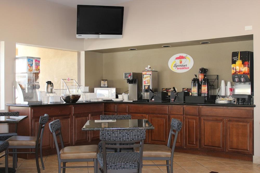 Super 8 By Wyndham Salinas Motel Kültér fotó