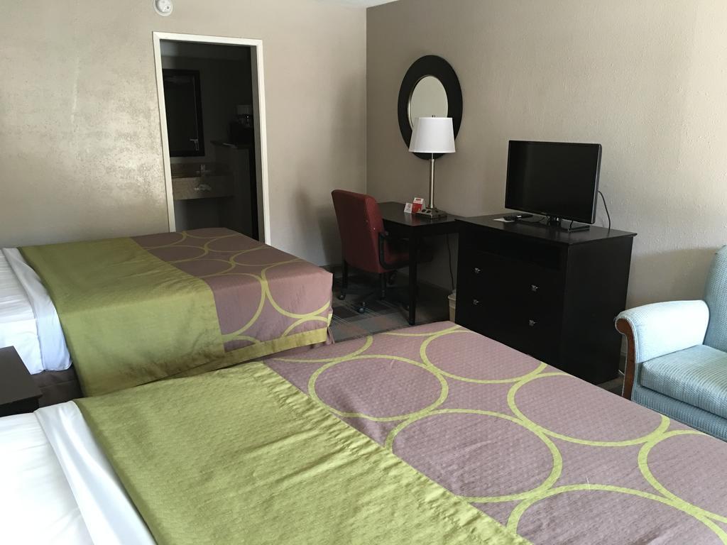 Super 8 By Wyndham Salinas Motel Kültér fotó