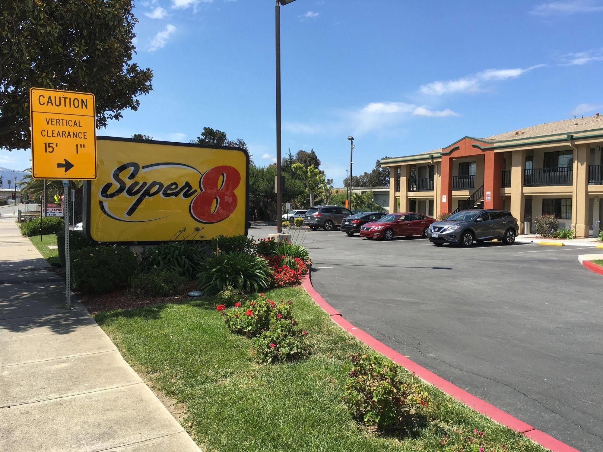 Super 8 By Wyndham Salinas Motel Kültér fotó