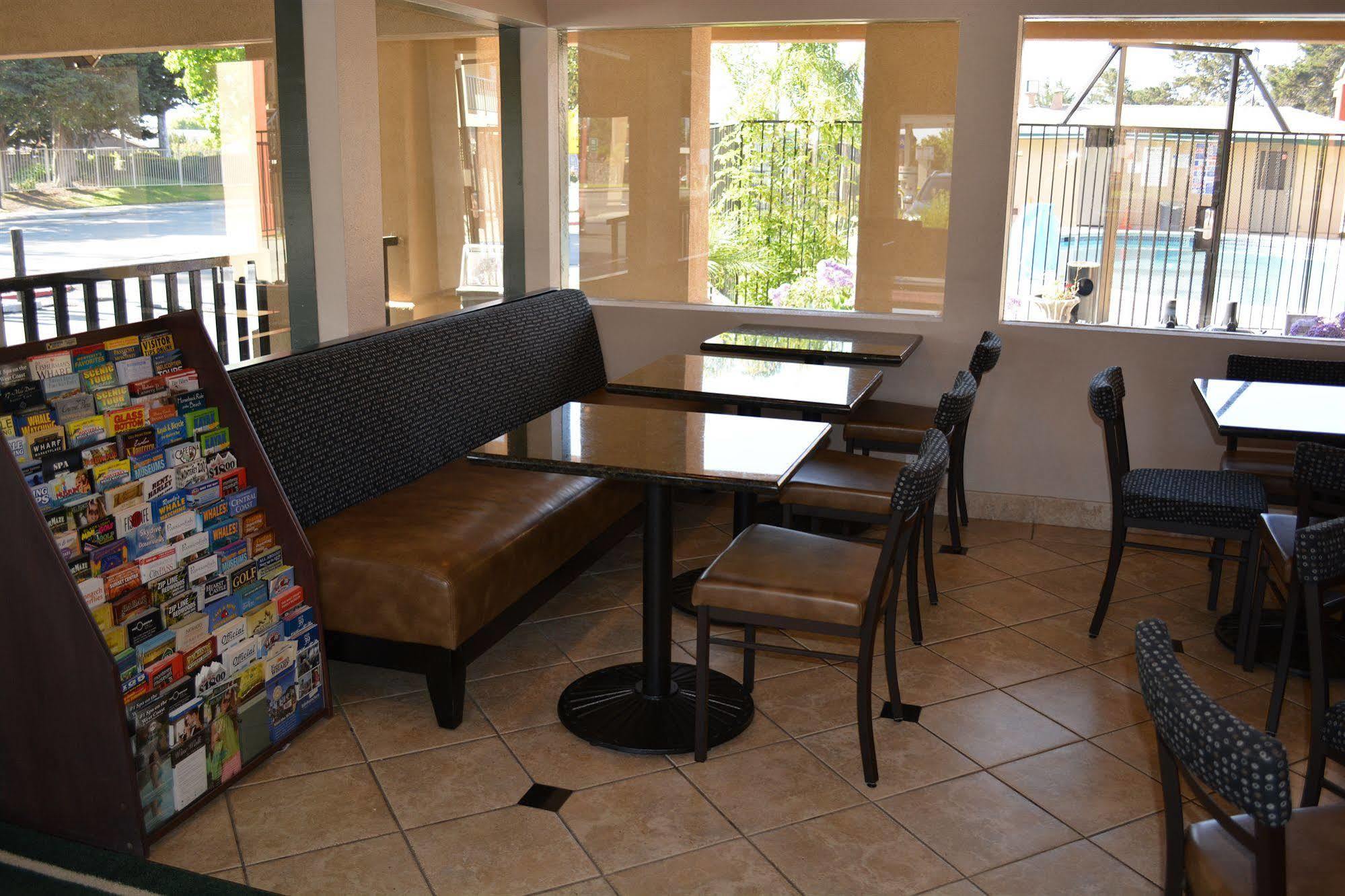 Super 8 By Wyndham Salinas Motel Kültér fotó