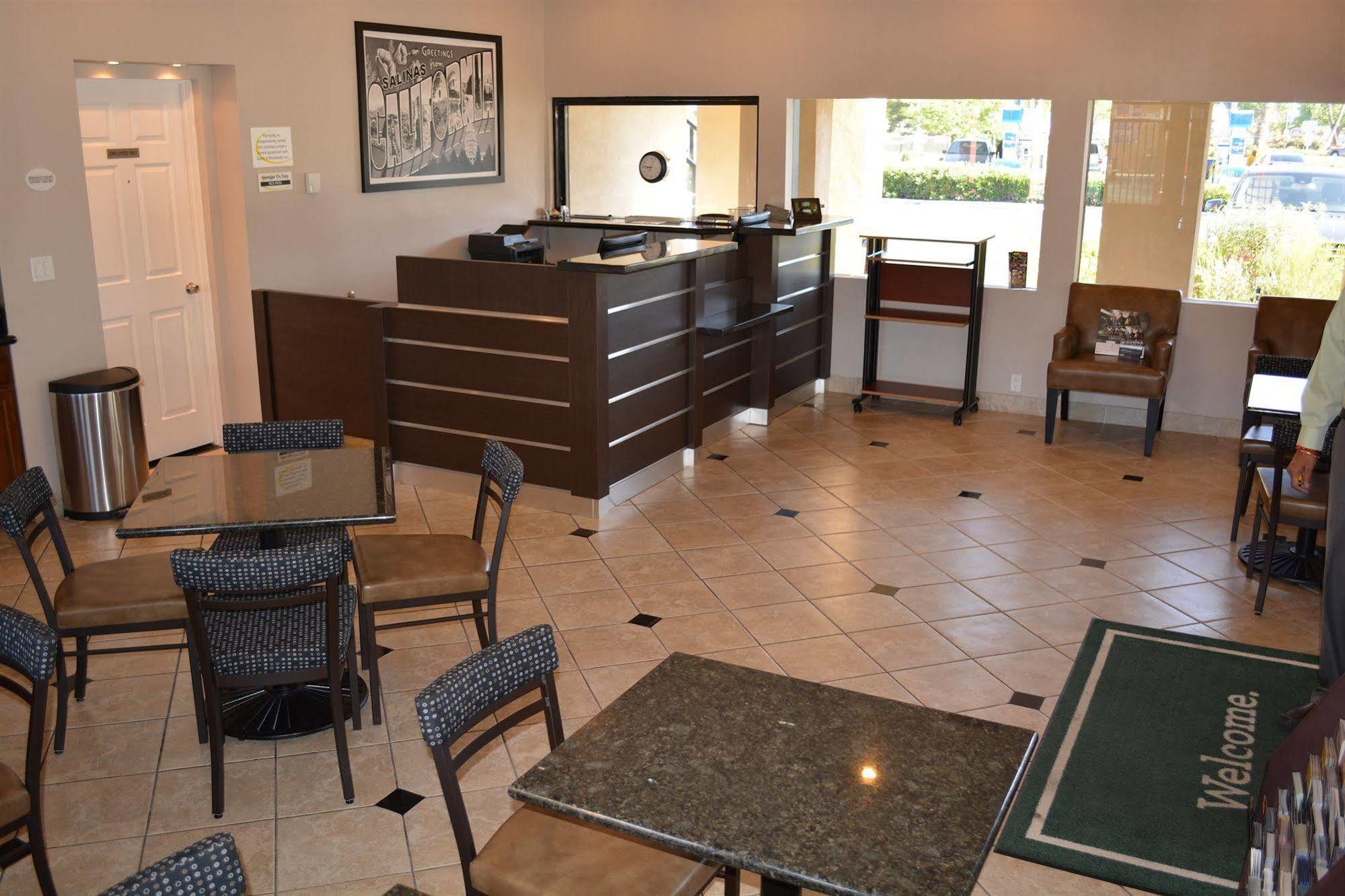 Super 8 By Wyndham Salinas Motel Kültér fotó